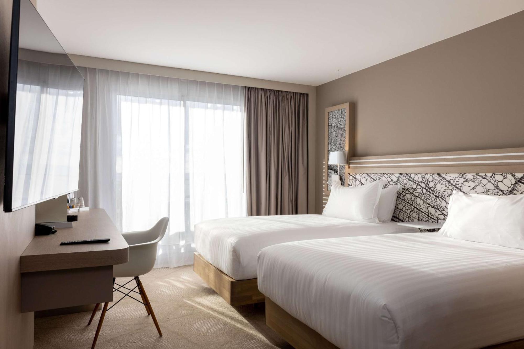Hilton Garden Inn Le Havre Centre Exterior photo